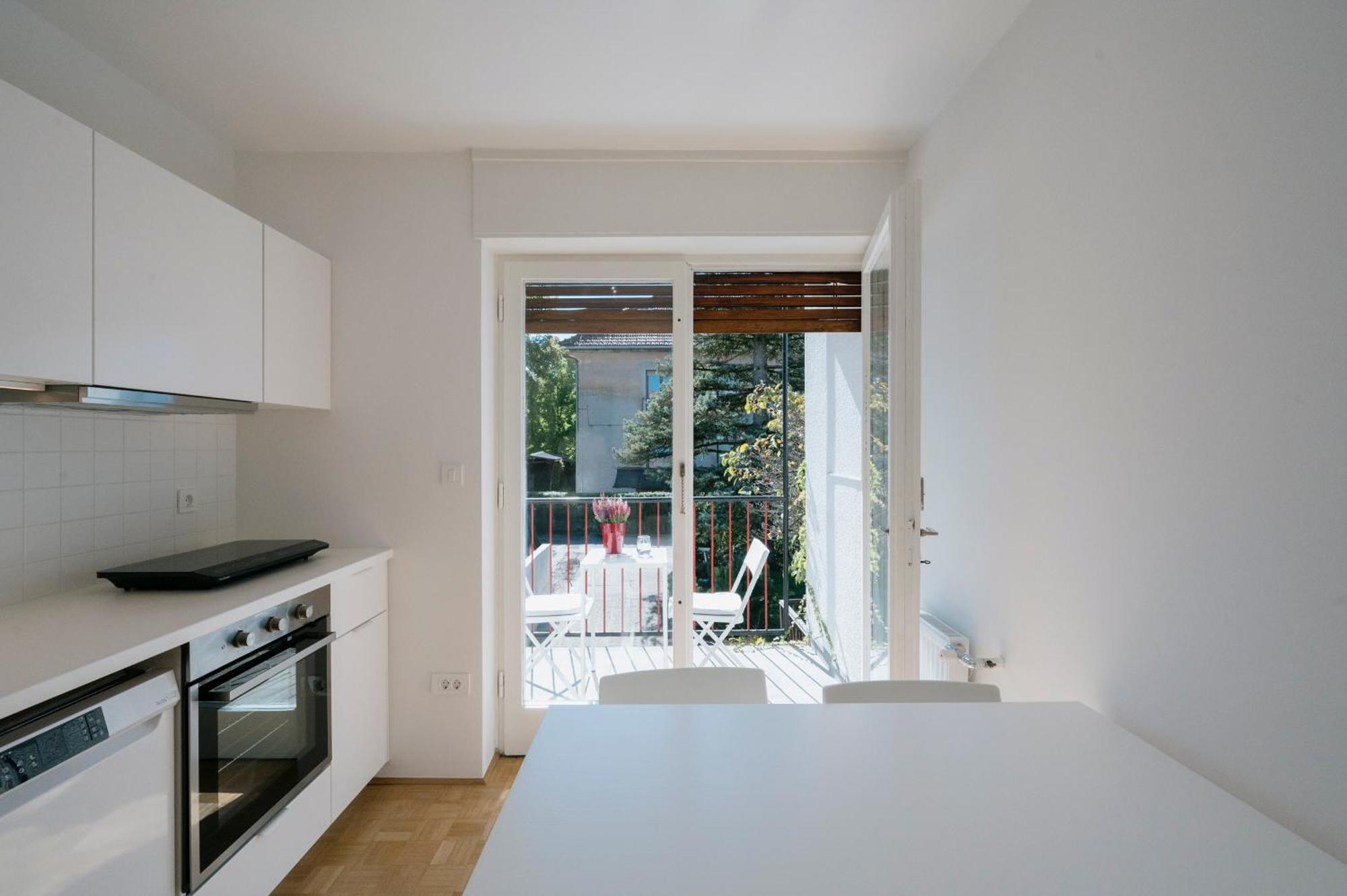 Ljubljana C17 4-Bedroom Private Row House With Garden And Parking Liubliana Exterior foto